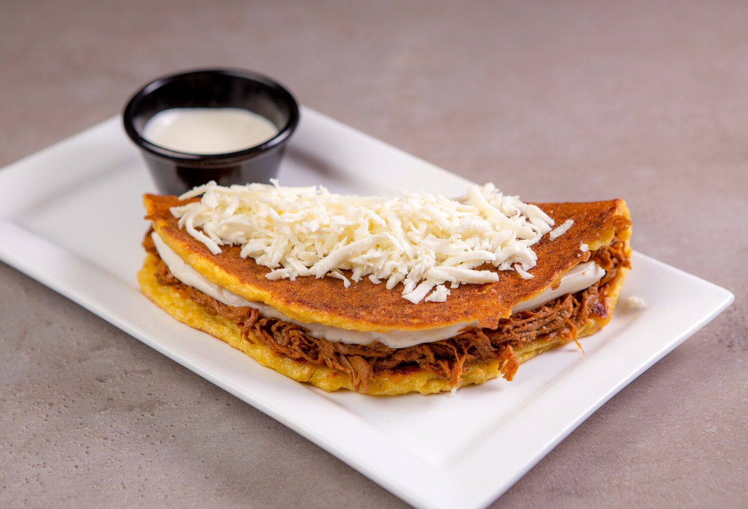 Cachapa con Carne Mechada