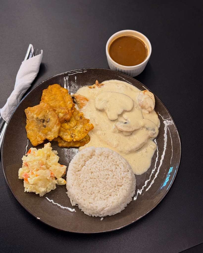 Pechugas en salsa de hongos